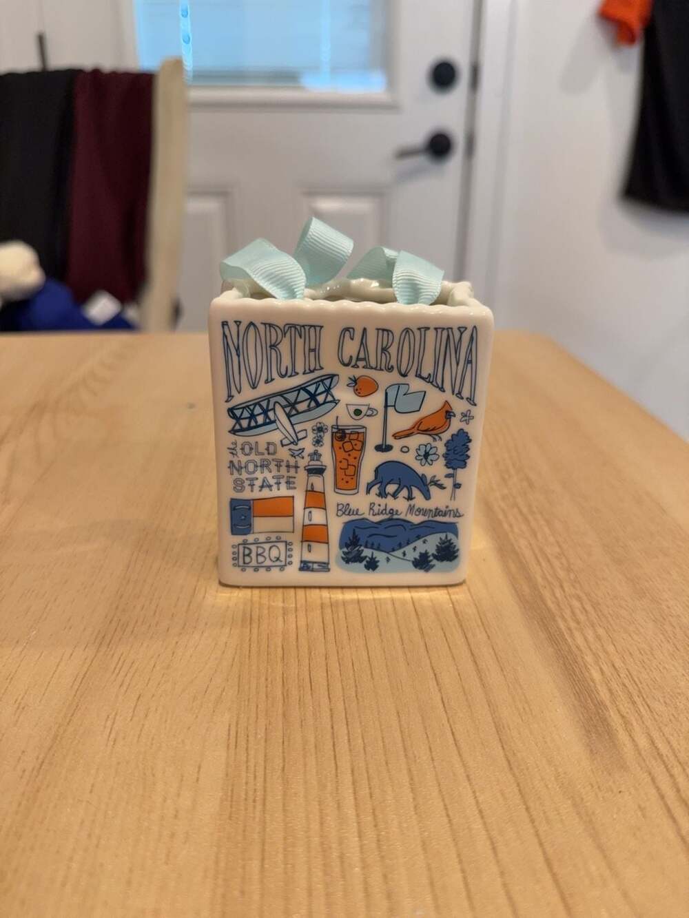 Starbucks VIRGINIA Been There Series Ceramic Tote Gift Card Holder Ornament for